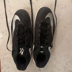 Mens Size 14 Nike KD Basketball Shoe in Black & White